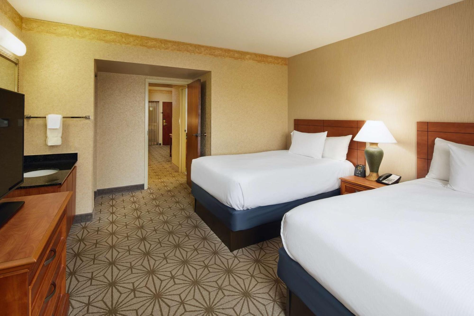 Embassy Suites By Hilton Columbia Greystone Экстерьер фото