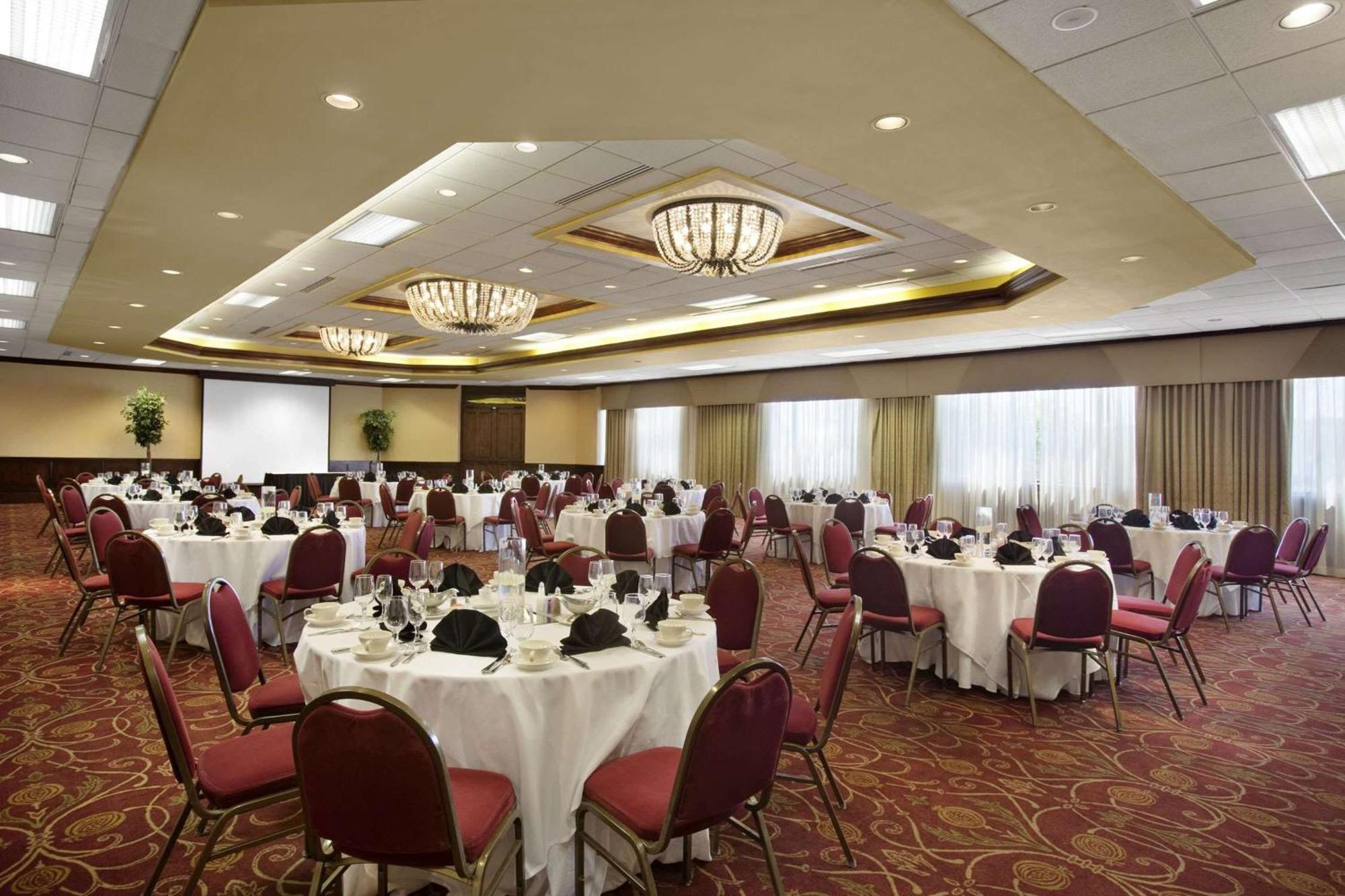 Embassy Suites By Hilton Columbia Greystone Экстерьер фото