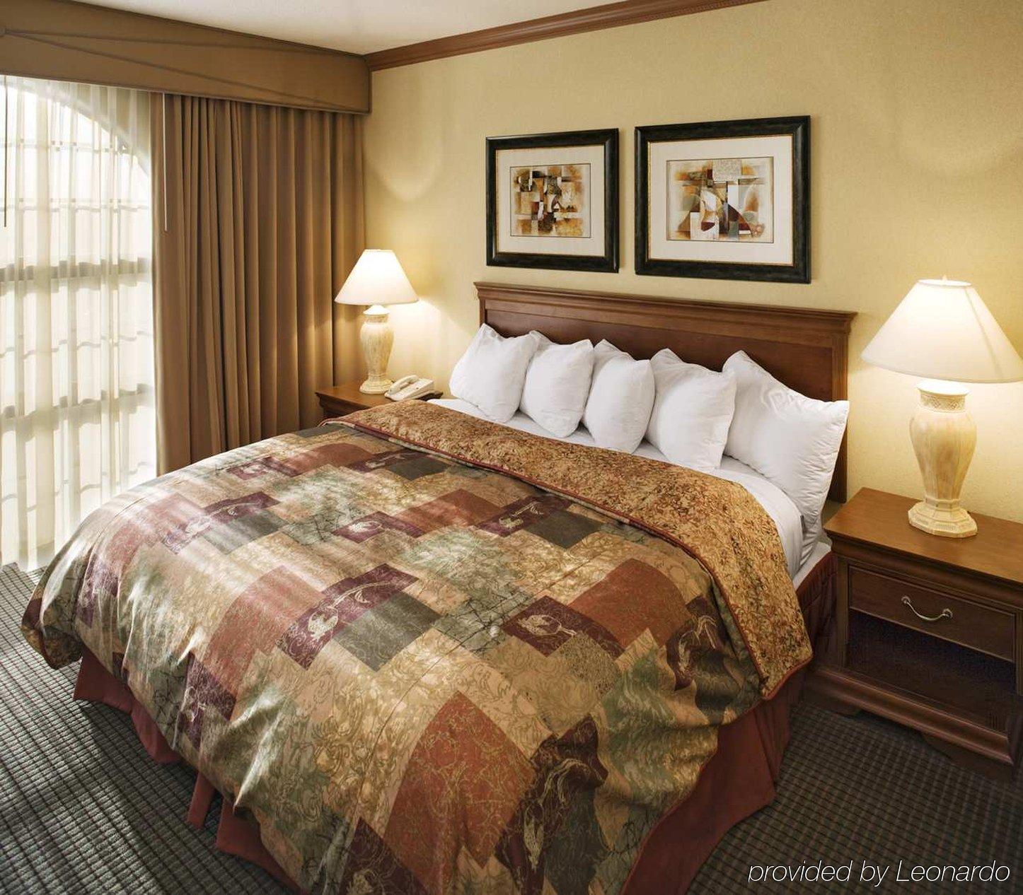 Embassy Suites By Hilton Columbia Greystone Номер фото